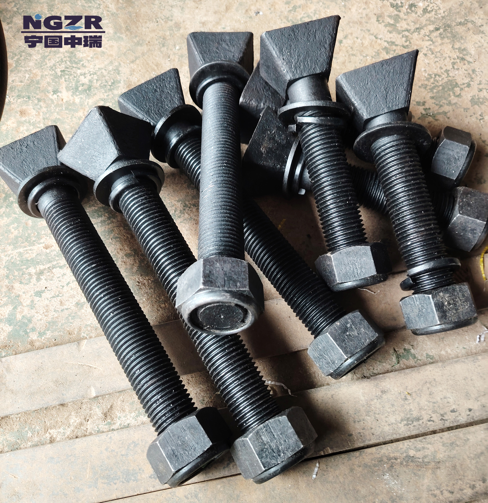 矿业中的32*45球磨机的Mn-Cr钢铸厂衬里 /衬里