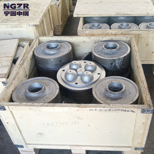 用手工制作的研磨球钢球铸造金属模具