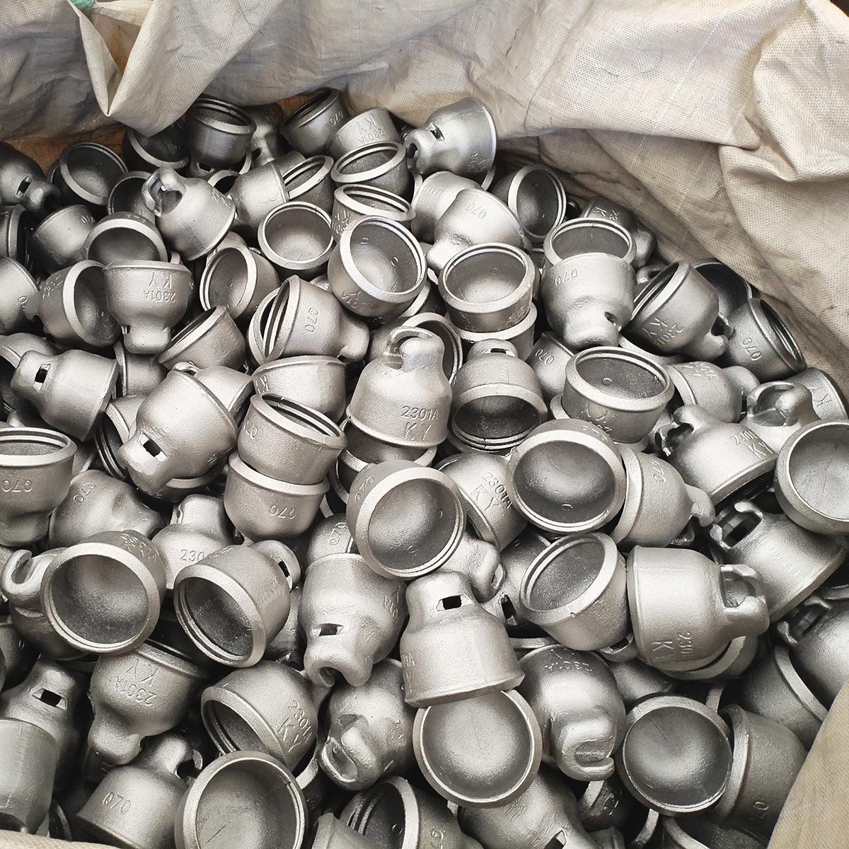 高压电磁绝缘子的钢铸造瓷绝缘子钢盖