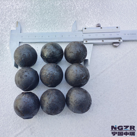 高硬度和耐磨性φ30mm高铬磨球塔磨机